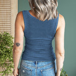 Schlanke einfarbige Weste mit Knöpfen für Damen