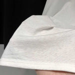 Einfaches T-Shirt mit U-Ausschnitt in Übergröße