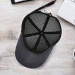 Kappe mit Netzschirm