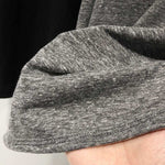 Einfaches T-Shirt mit U-Ausschnitt in Übergröße